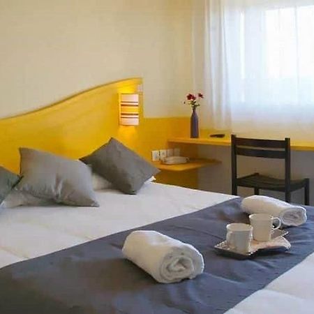 Adonis Budget Pornichet Bagian luar foto