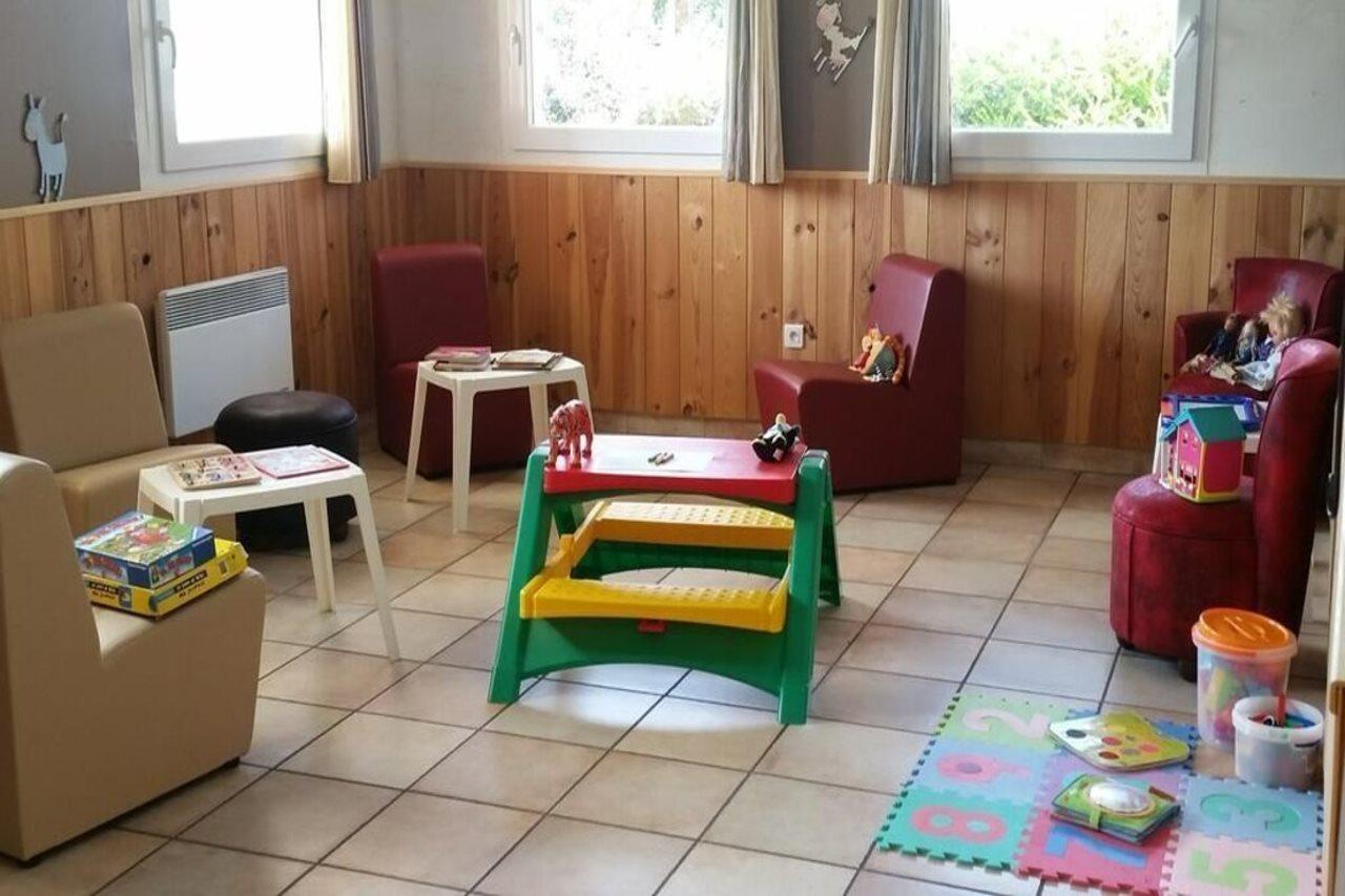 Adonis Budget Pornichet Bagian luar foto